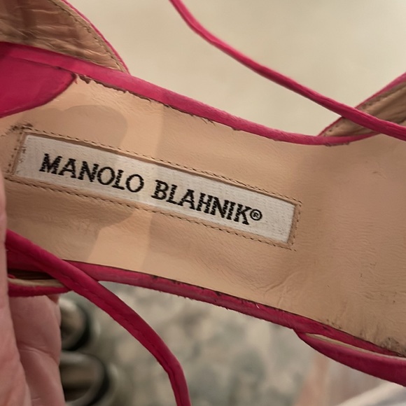 Pink suede Monolo Blahnik tie up pump worn 3 times - Picture 4 of 7